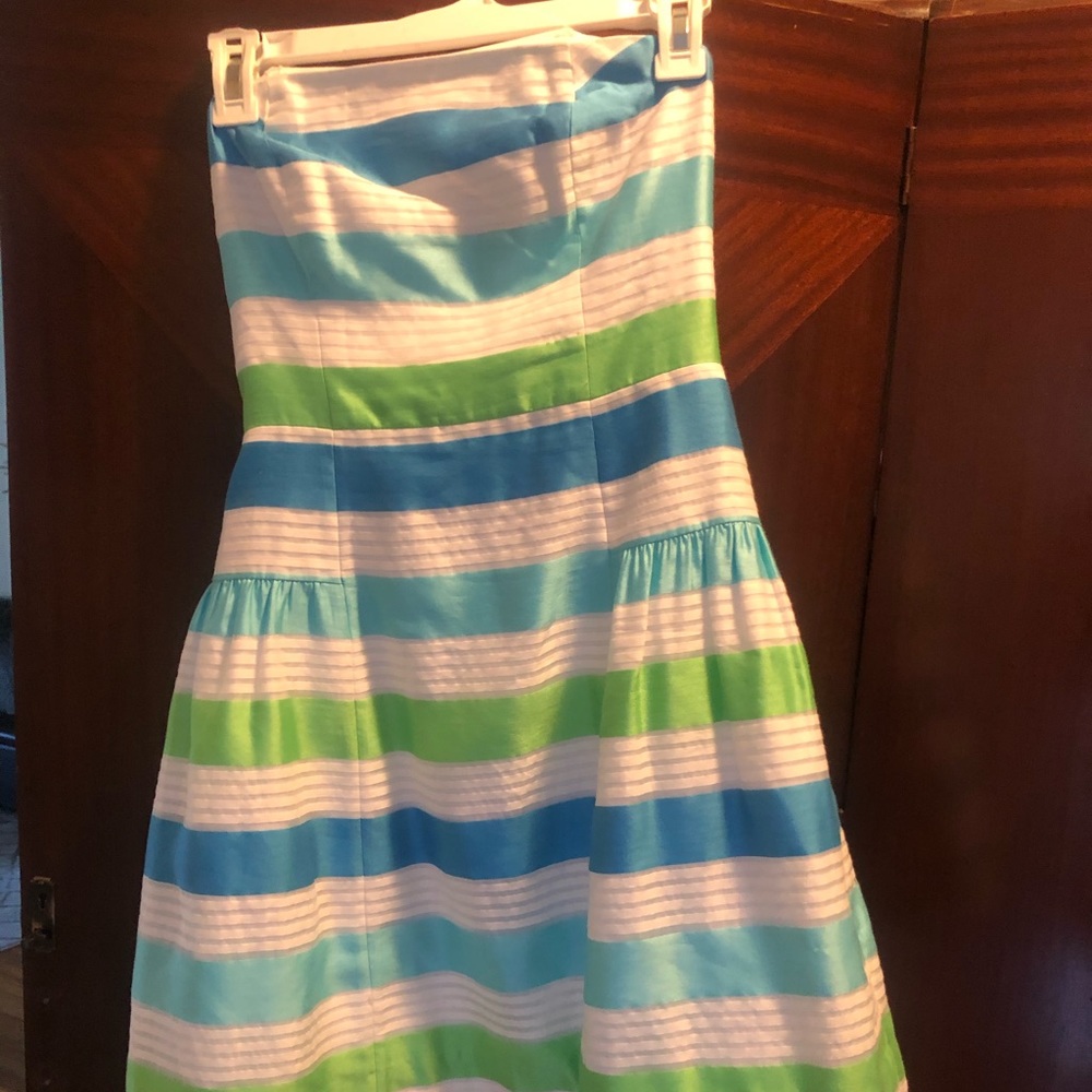 Strapless cute Lilly Pulitzer dress 00 like new